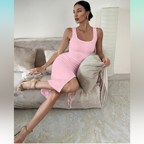 Summer Sexy Sleeveless Side Split
Bodycon Ruched Midi Tank Dress
8081 - Picture 2 of 6